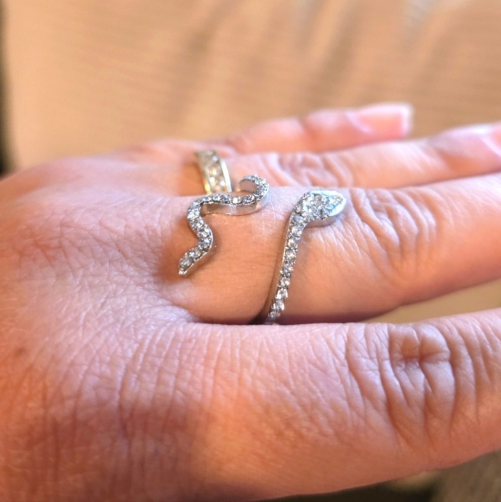 NEW Rhinestone Snake Ring Adjustable - Picture 3 of 4